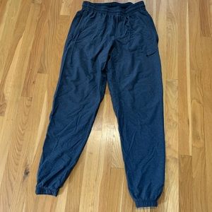 Nike lightweight joggers. Rarely worn. Men’s SM.